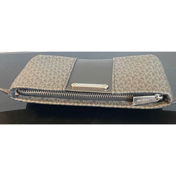 New Michael Kors Fanny Pack Logo Waist Belt Bag Brown Top Zip Closure S/M - Picture 4 of 9